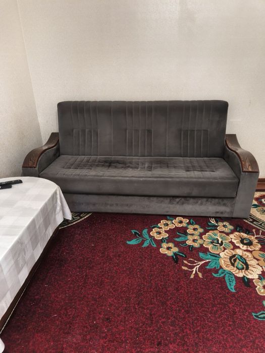 Продается диван Divan sotiladi