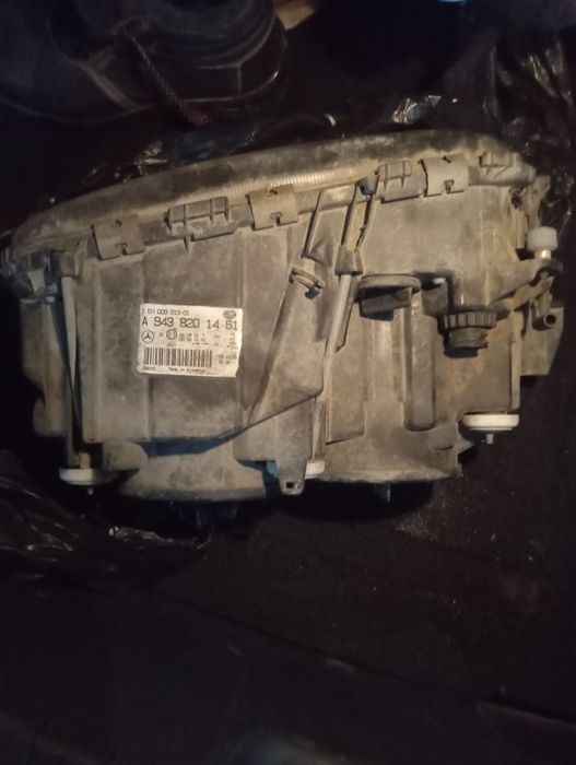 Фара передняя Mersedes Actros