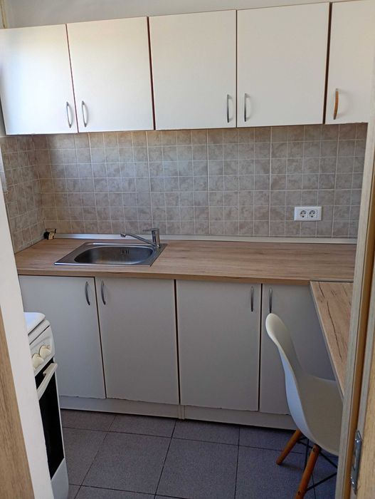 Inchiriez garsoniera cf 1 Confectii 210 euro