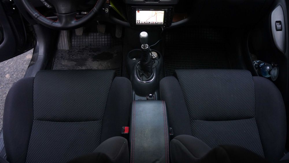 Toyota Yaris TS (varianta sport) 1.5 benzina