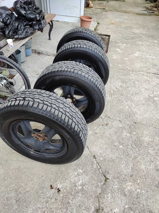 4 зимни гуми и железни джанти