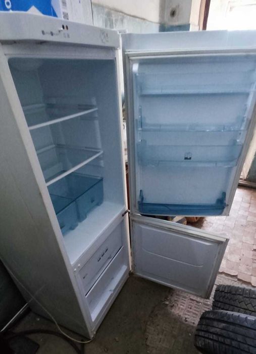 Продам Двухкамерный холодильник