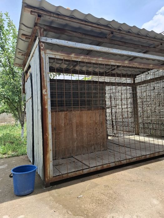 Продам б/у вольер для собаки