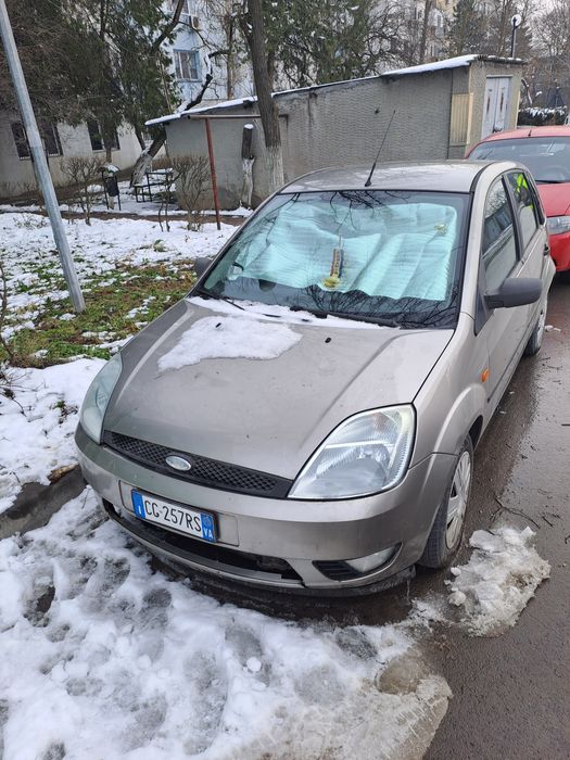 Vînd Ford Fiesta 1.4 tdci anul 2003