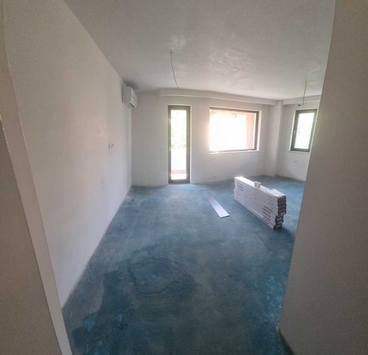 Продава се Тристаен апартамент в Плевен, Идеален център - 111 кв.м за 1703 €/кв.м - Снимка #2