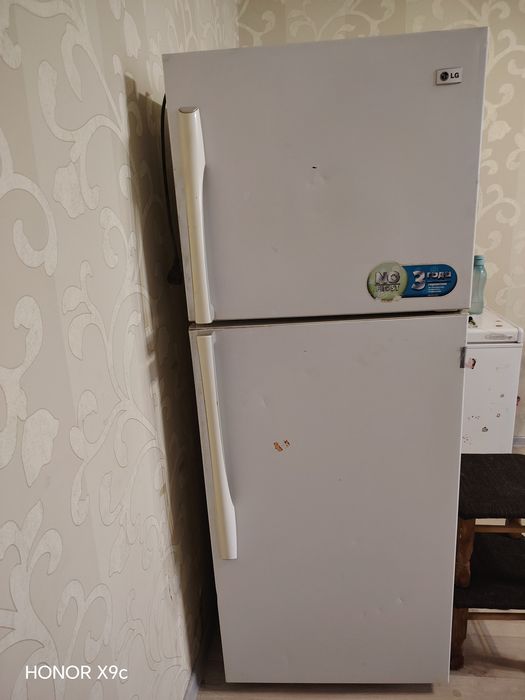 Продам Холодильник LG