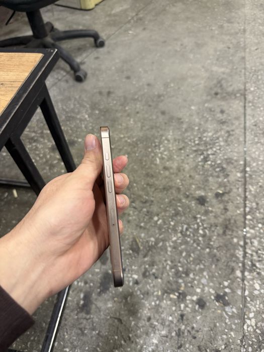 16 pro 128gb 93% batareka