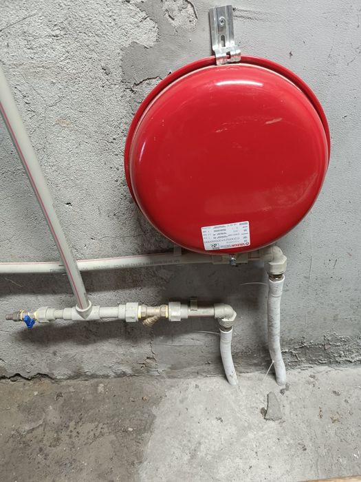 Електрически котел с вградена помпа