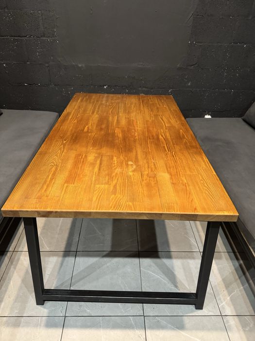 Продам столы и диваны