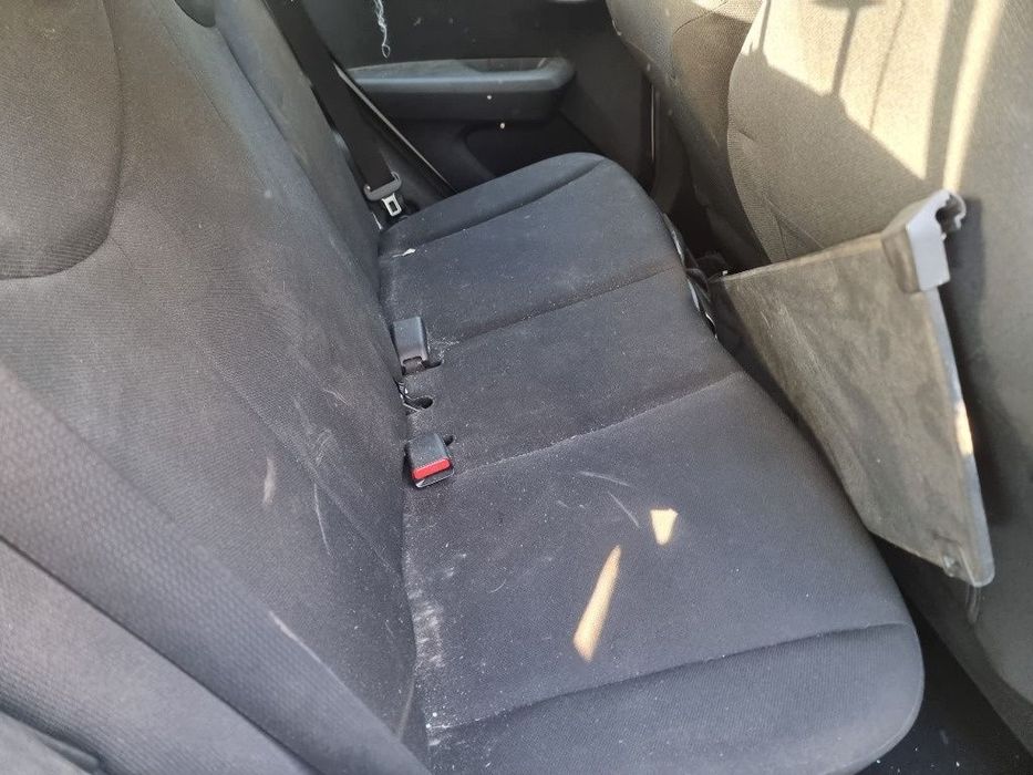 usa portiera stanga dreapta fata spate volan alternator electromotor haion compresor clima bara spate Toyota Aygo 2 motor 1.0 benzina  dezmembrez