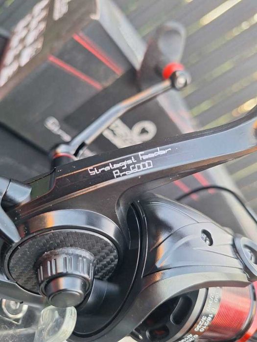 Set 2 mulinete PRO FL Strategist 6000 10+1 Rulmenti NEW