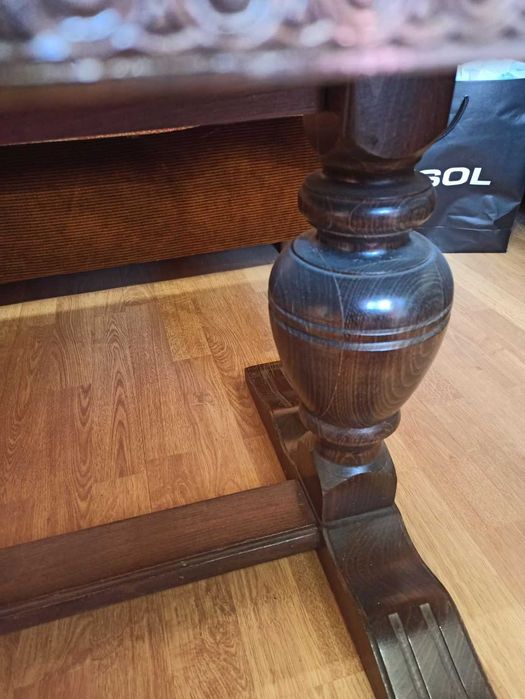 Маса с мраморен плот