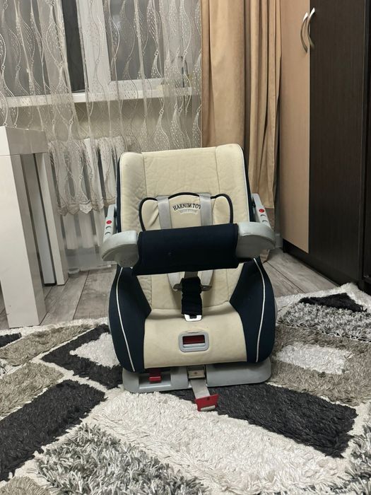 Детское кресло отличного качества