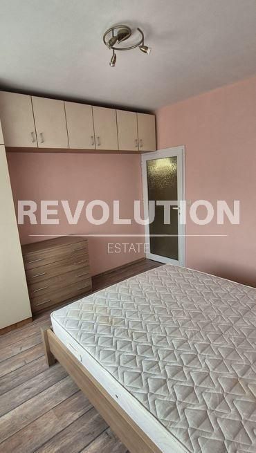 Дава се под наем Тристаен апартамент в Варна, Трошево - 80 кв.м за 498.27 € - Снимка #2