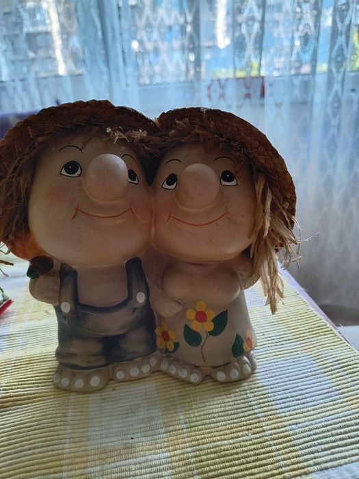 Декорации, чайник, коледен свещник, коледни чаши