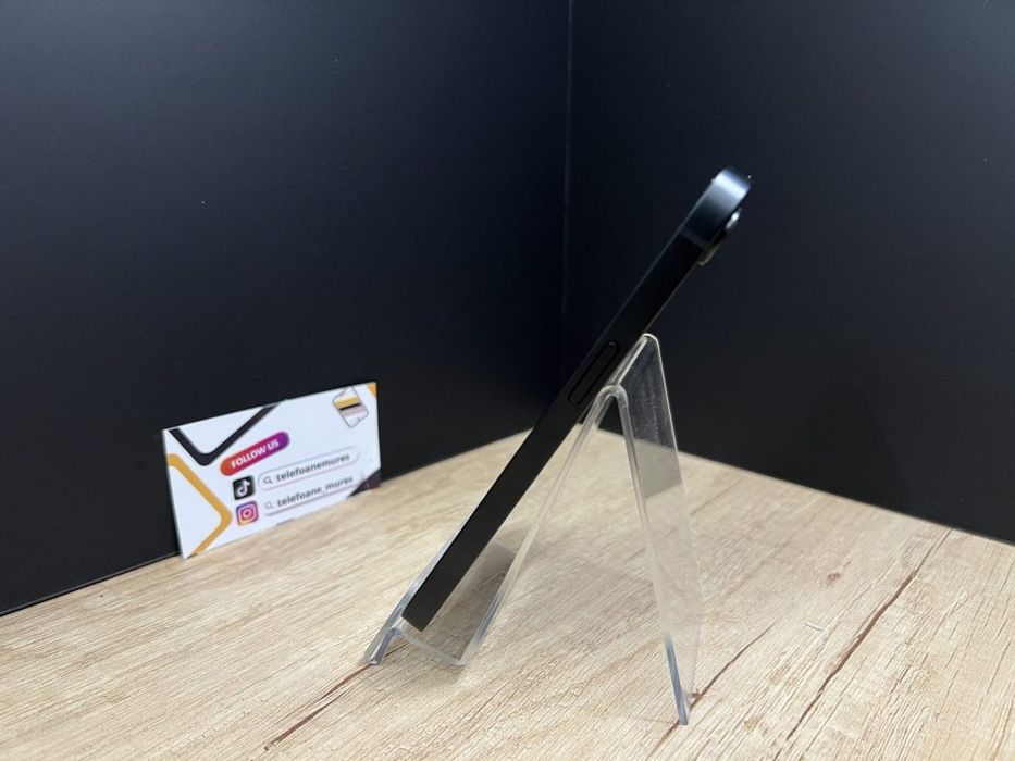 Iphone 16e 128Gb Black Second-Hand Foarte Bun 3 ani garanție, Telefoan