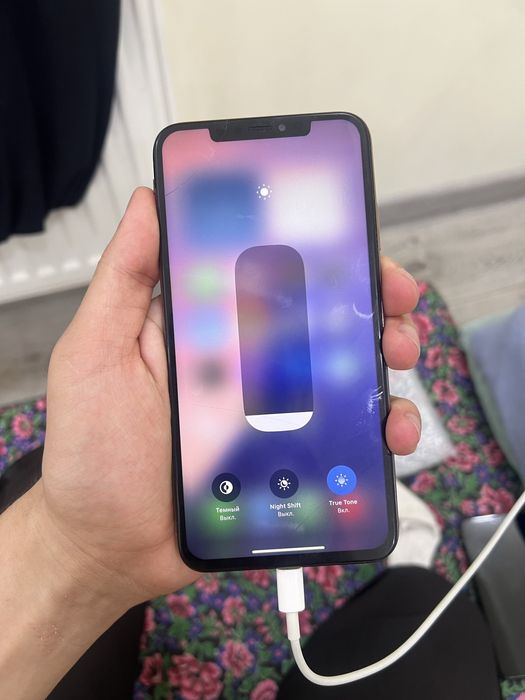 iPhone Xs Max gold