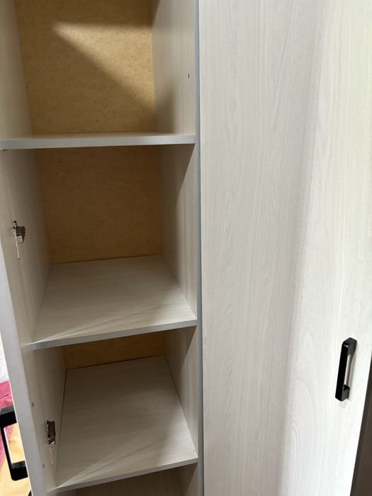 Шкаф для одежды трехдверный