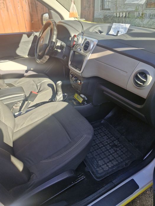 Dacia lodgy 6+1   1.5  дизел   90 к.с  2013 g