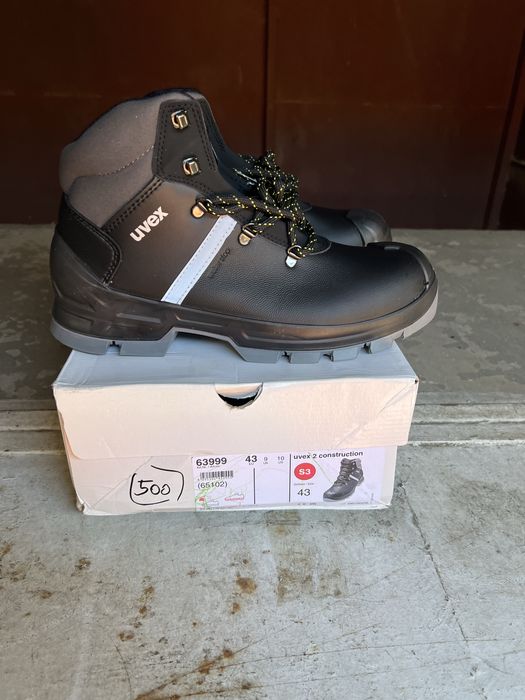 Vand bocanci protectie Uvex marimea 43