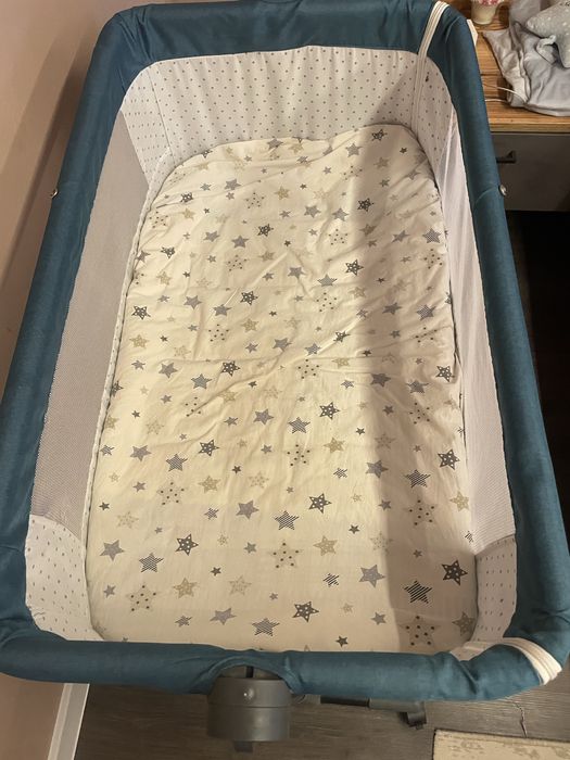 Co-sleeper bebelusi
