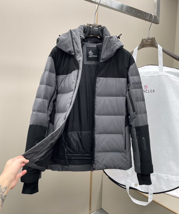 Geaca Moncler , calitate premium , pe comanda , noua , L