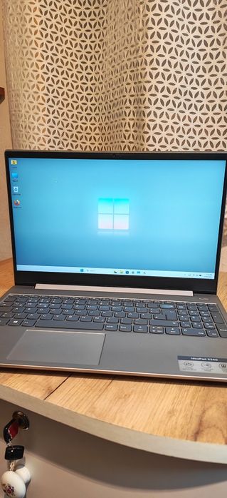 Lenovo IdeaPad S340 Ryzen 5 / 12GB RAM / SSD 256GB + HDD 500GB / Full