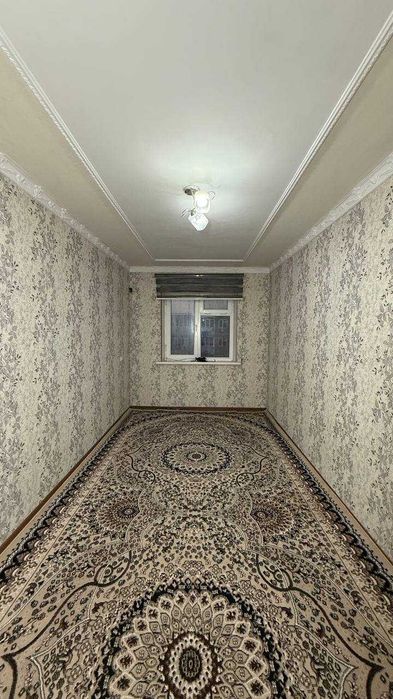 Фрунзиский Cитора кафеси 4 қаватда 2 хонали квартира сотилади.ID: 1572