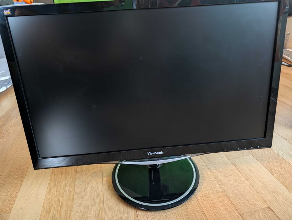 Монитор 24 инча ViewSonic 2 броя