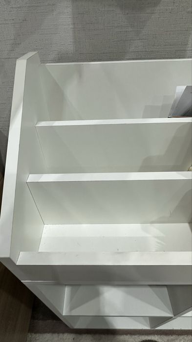 Стеллаж книжный