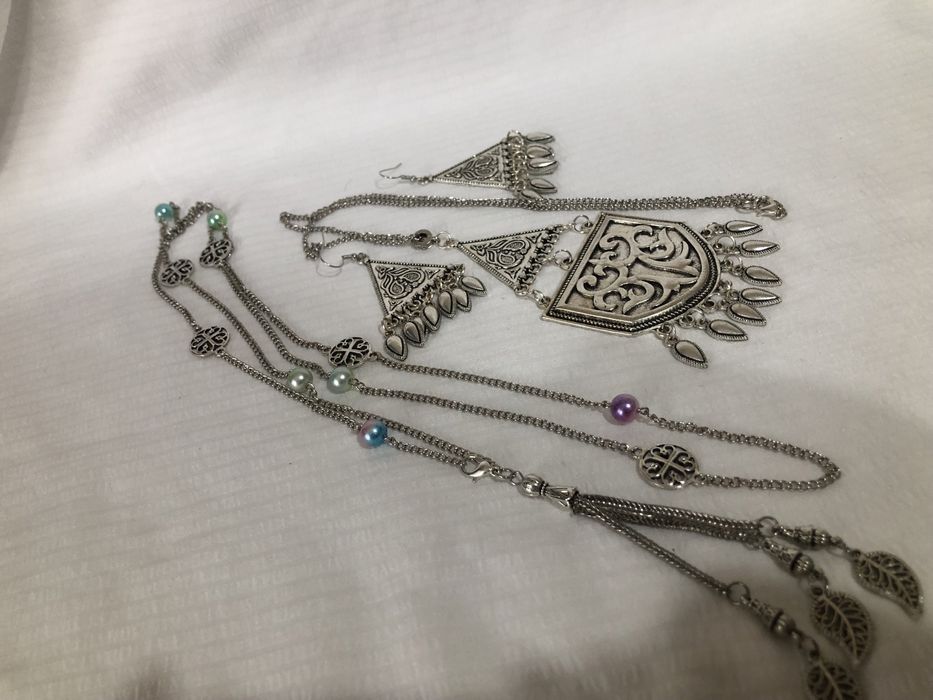 Национальные украшения