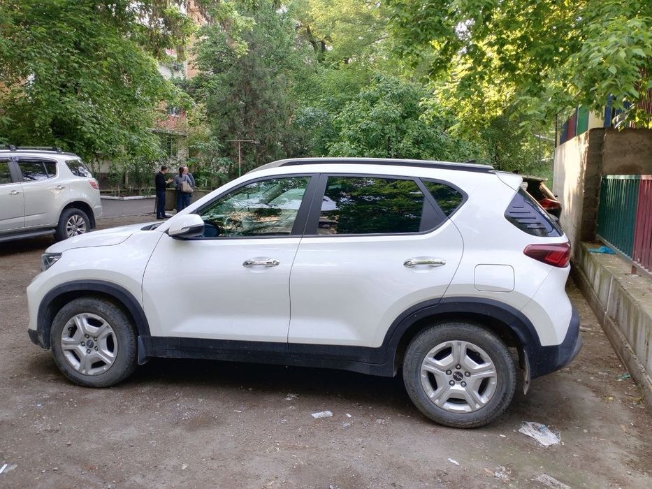 Срочно продаётся KIA Sonet