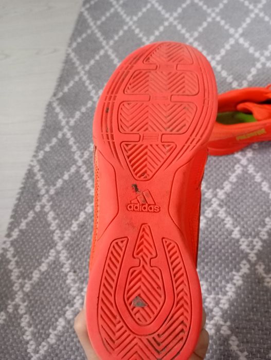 Ghete de fotbal adidas predator