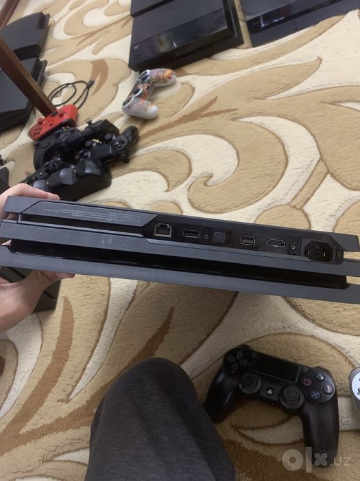 Playstation 4Pro 1tb hotira. Vzlom Hen ustanovka bugan. ta joystick