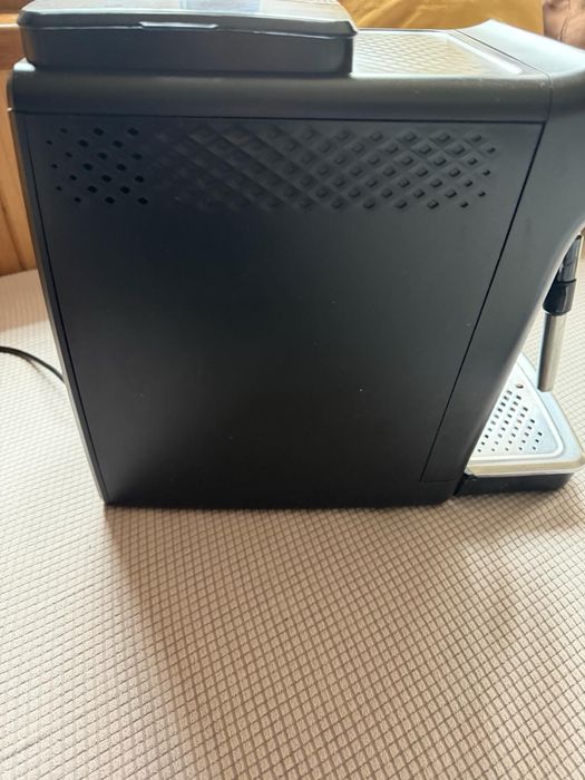 Кафеавтомат Philips Series 2200 EP2224/40