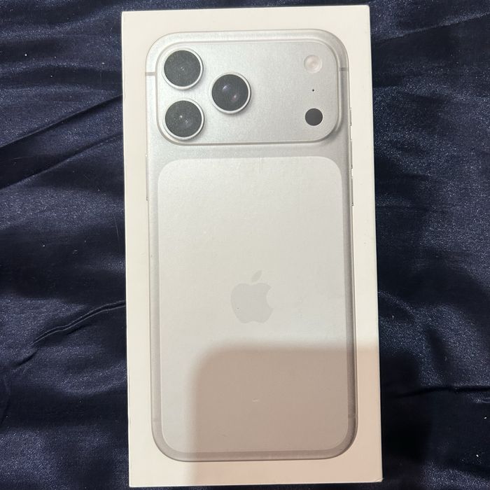 IPhone 17 pro max, 256, e-sim , с гарантией