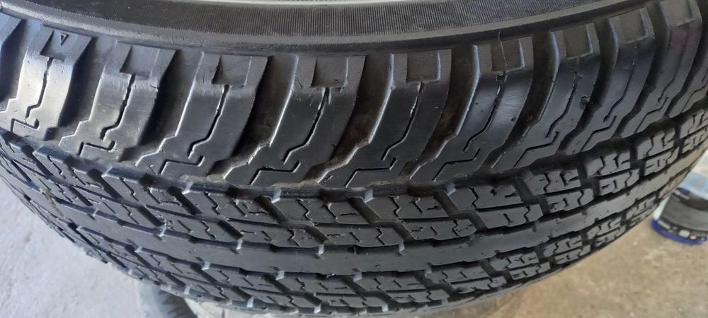 Шины почти новые 285/60/18