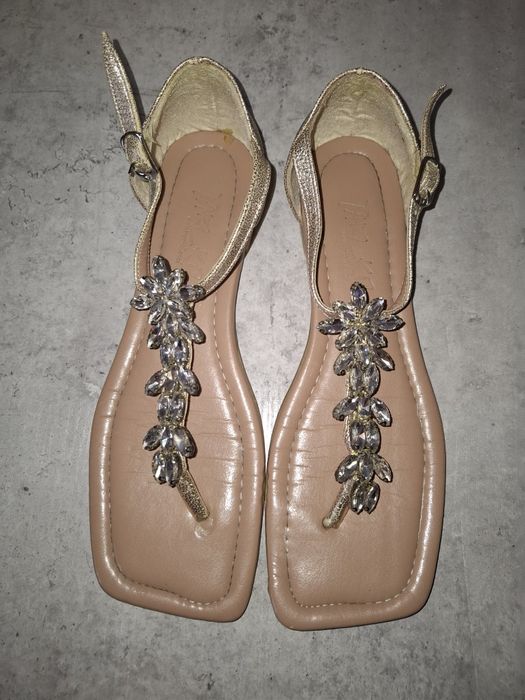 Сандалии женские