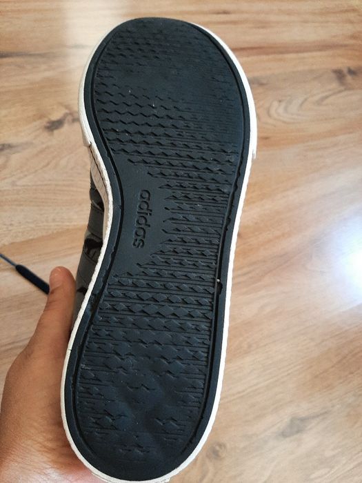 Два чифта обувки по 50лв,размер 40