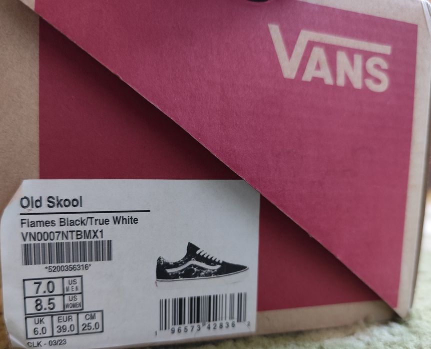 Обувки Vans Old Skool black/true white flames