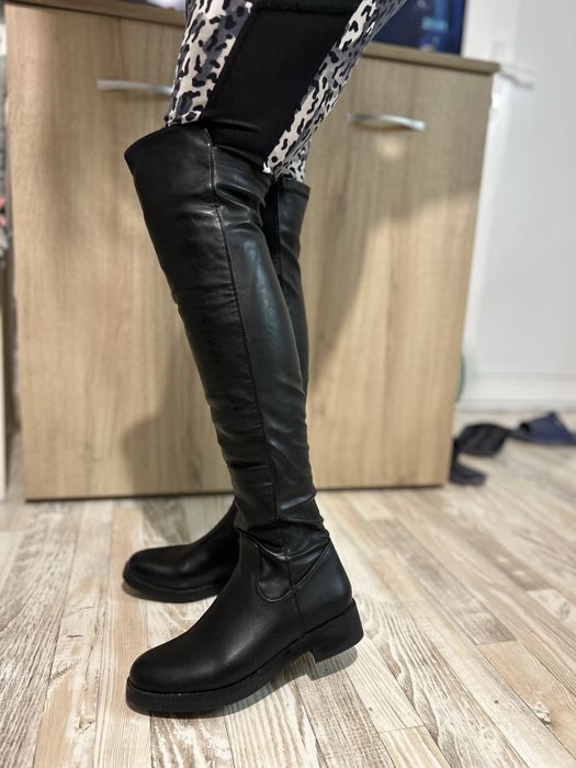 Високи ботуши ,никога не са носени еко кожа