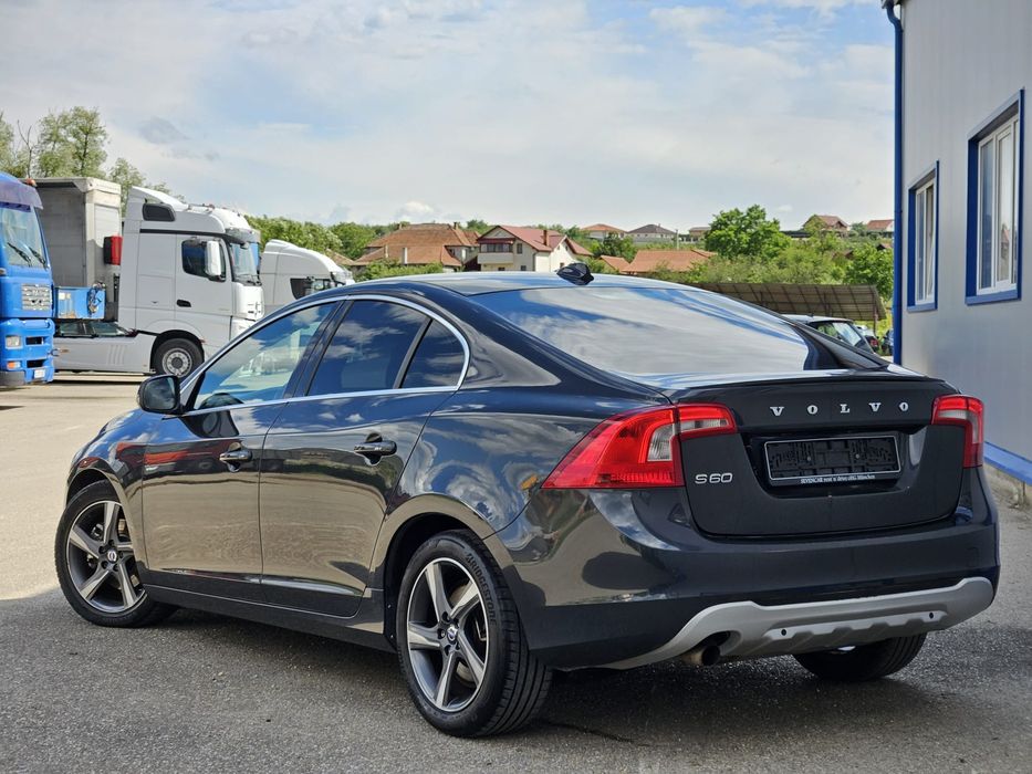 Volvo S60 D2 2011