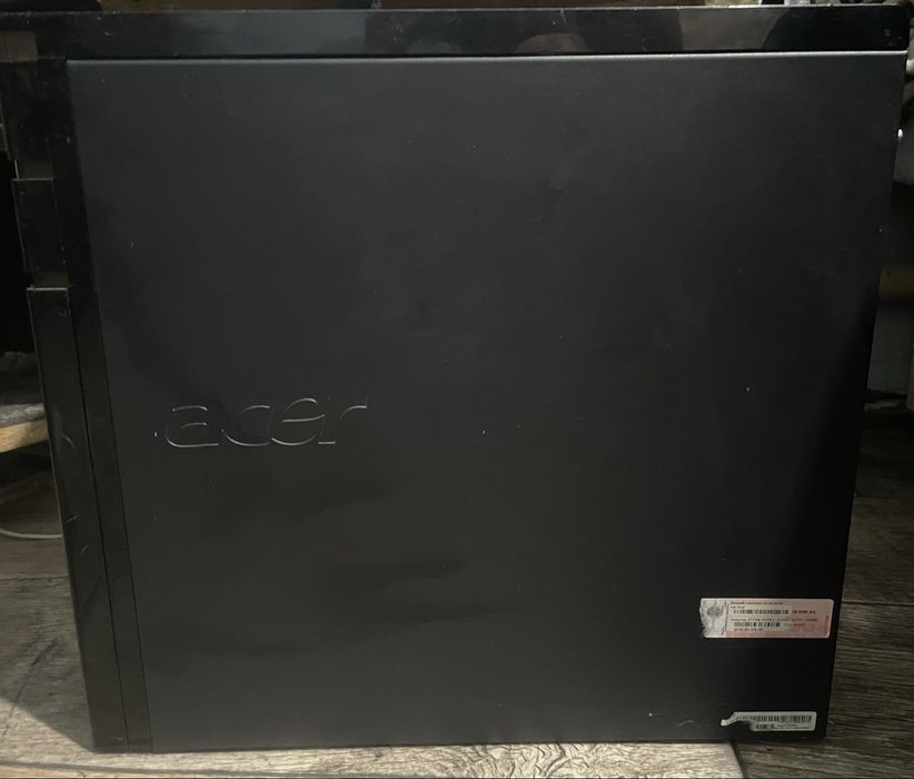 Прдается компьютер или обмен на айфон минимум 11мини коврик в подарок