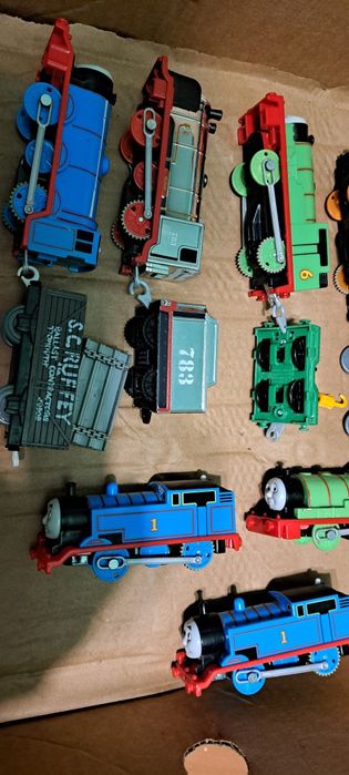 Trenulete Thomas cu baterii