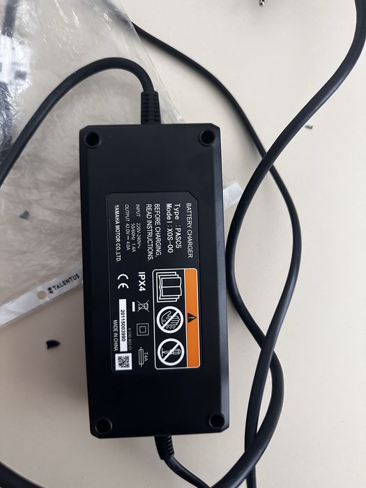 Yamaha зарядно 42v 4A