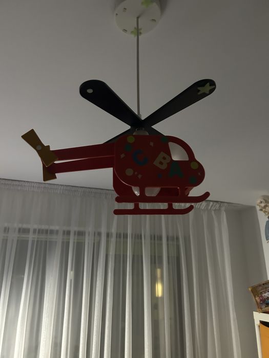 Lustra (lampa) elicopter camera copii .!
