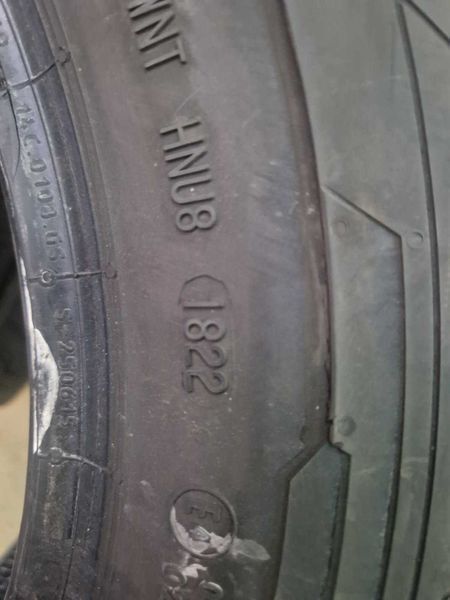2 Continental R15 C 215/70/ 
летни бусови гуми DOT1822