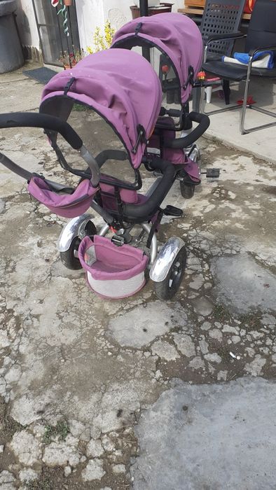 Tricicletă cu 2 locuri.