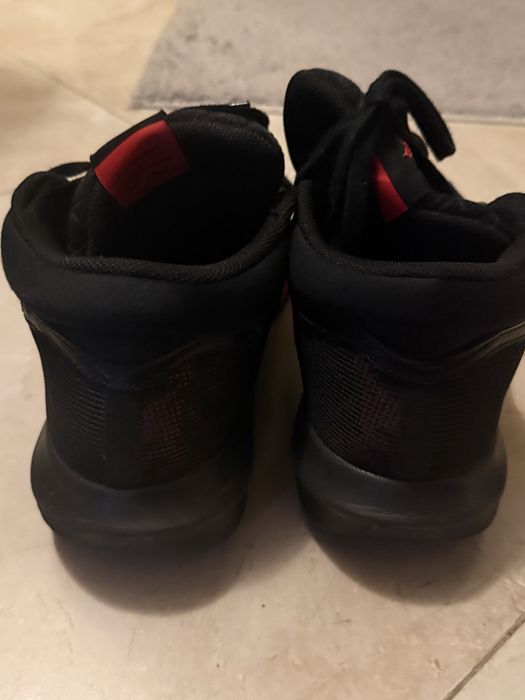 Nike Lebron Witness VIII