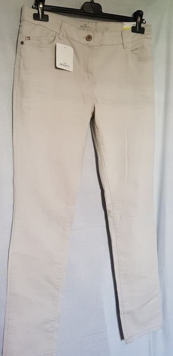 Jeansi dama diferiti